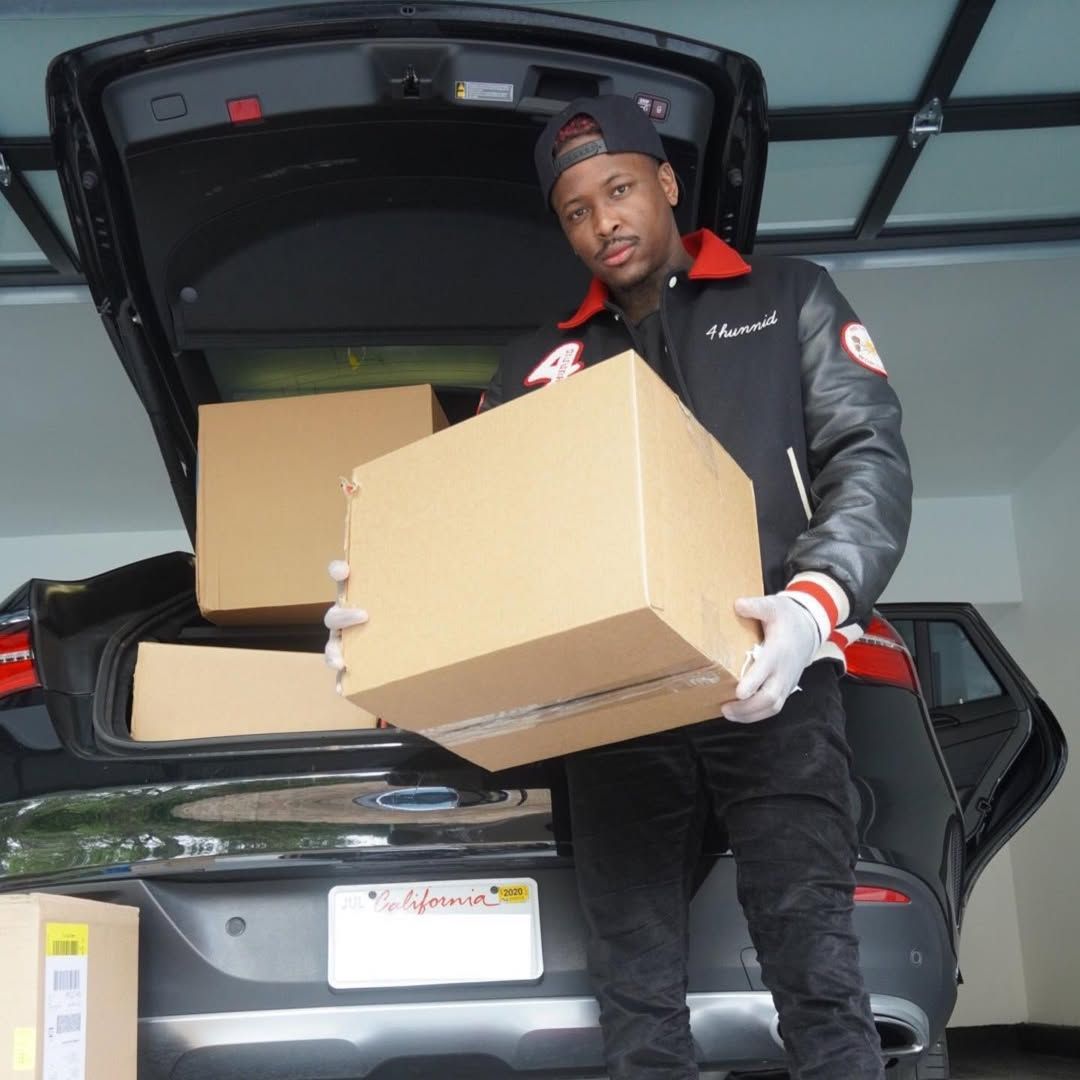 Sheron Barber and 4hunnidWays Deliver Essential Supplies to 100+ LA Families