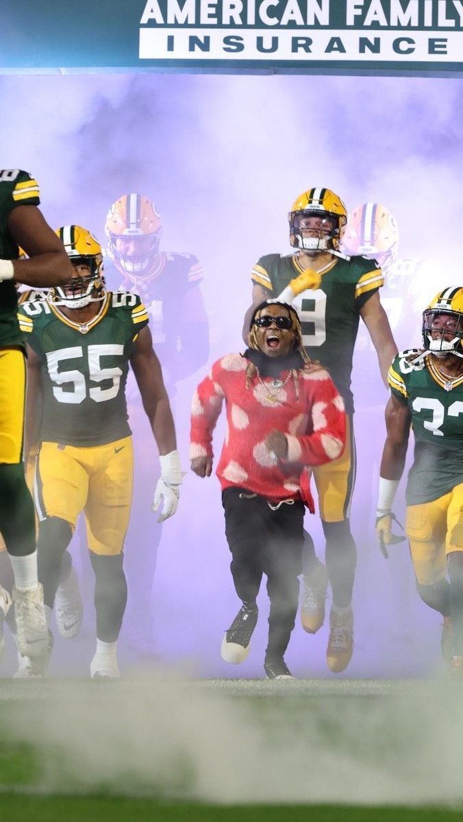 New Era Begins at Lambeau Field: Sunday Night Football Game Opener