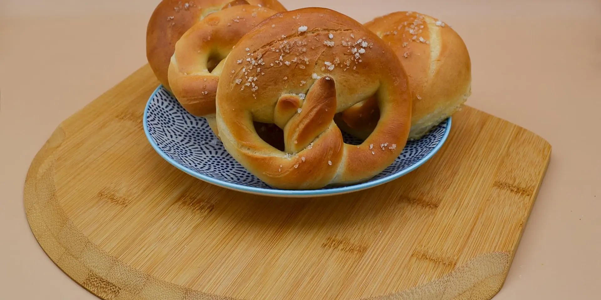 How to make pretzel bread
