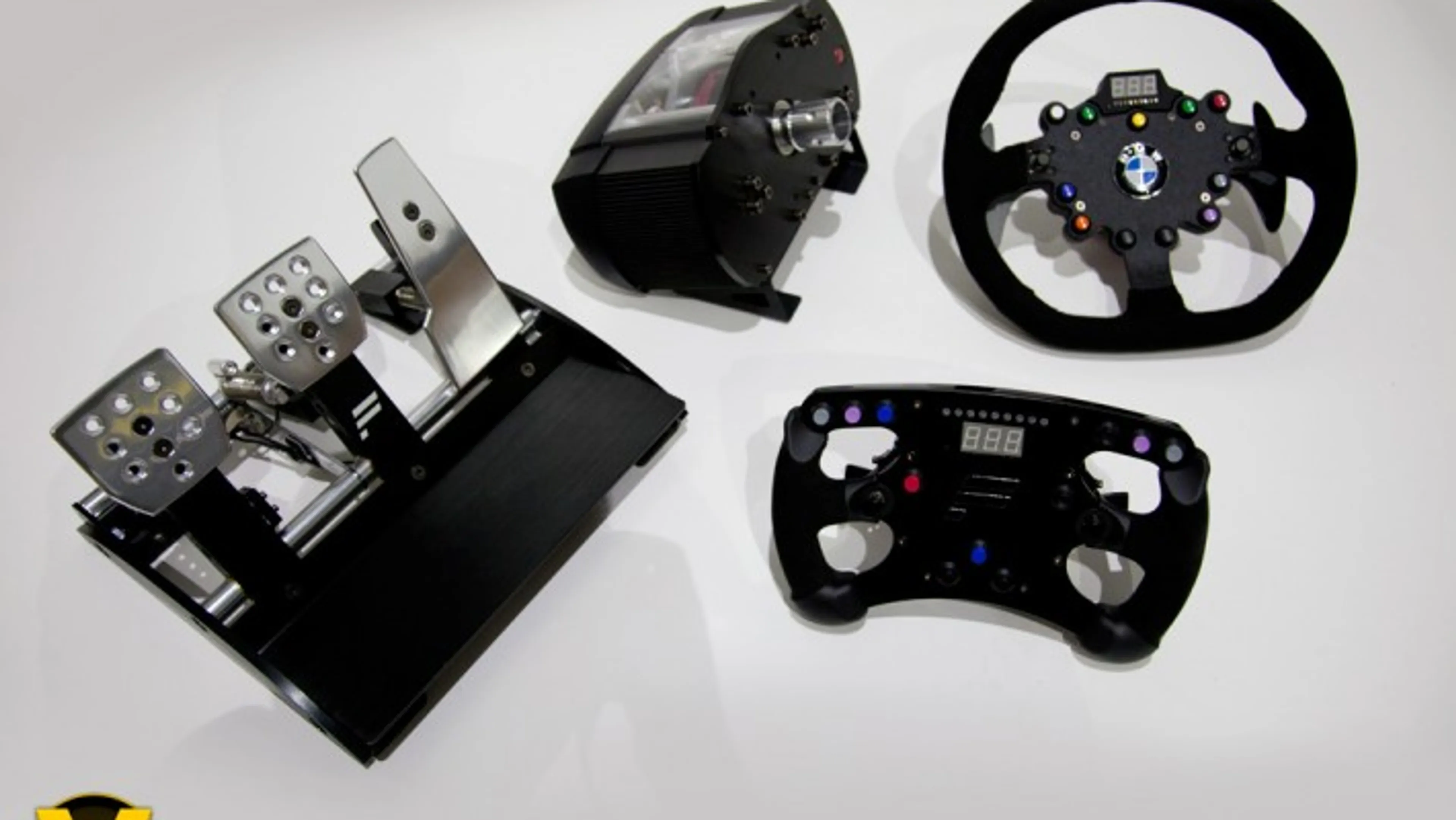 Vesaro I modular rig system features support for the new Fanatec Clubsport Package