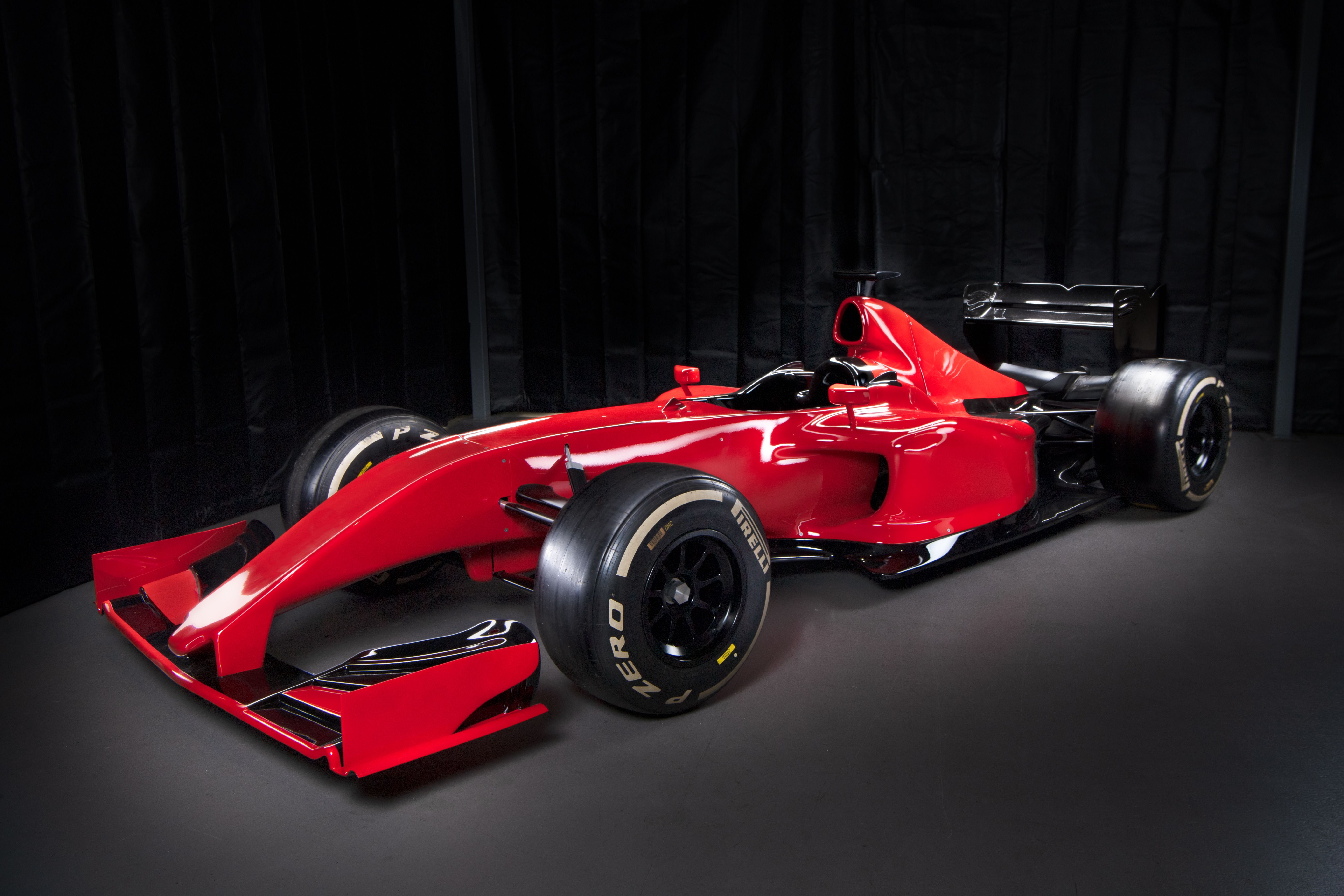 THE VESARO V100 CLASSIC SHOW CAR