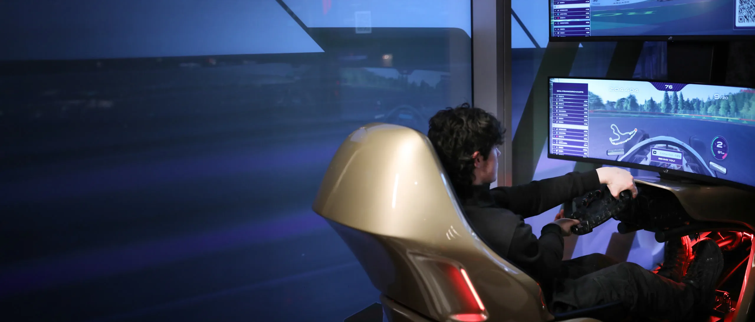 A driver racing in a Vesaro V-Zero at a commercial venue