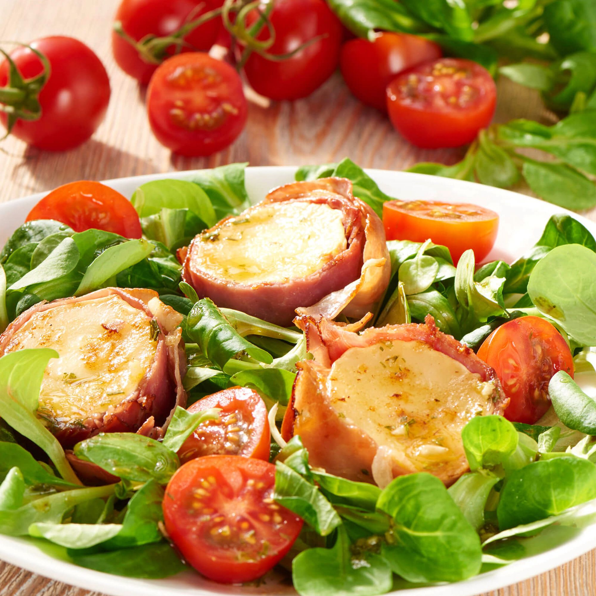 Tomato and Lettuce Salad with Mayo