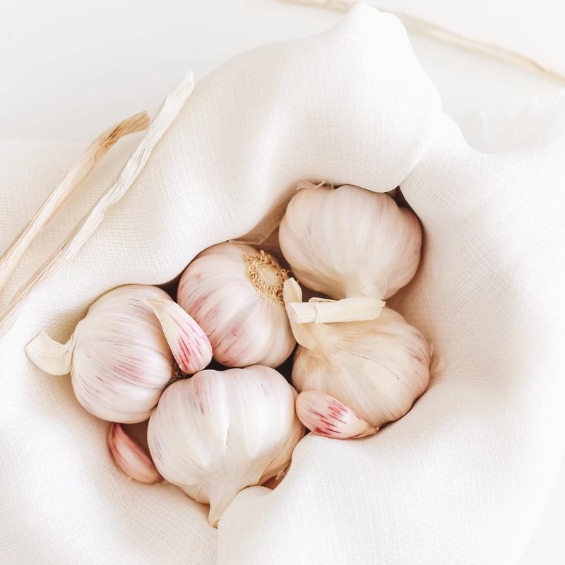 4 Tips: How To Cook With Garlic
