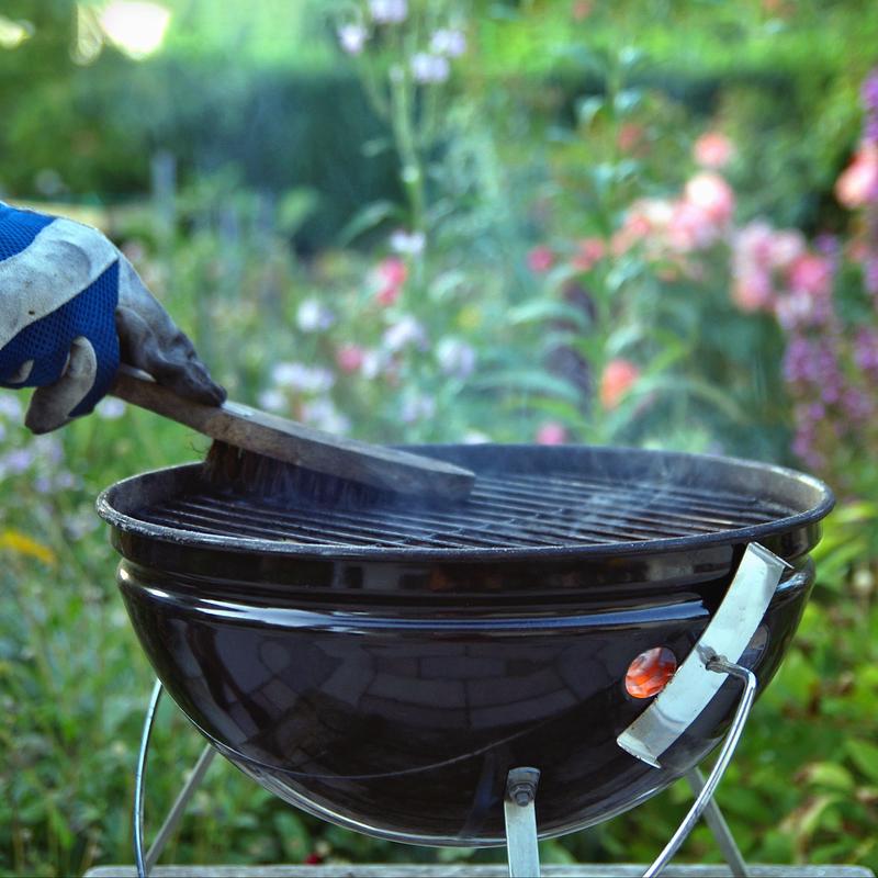 How to Clean your Braai Grid