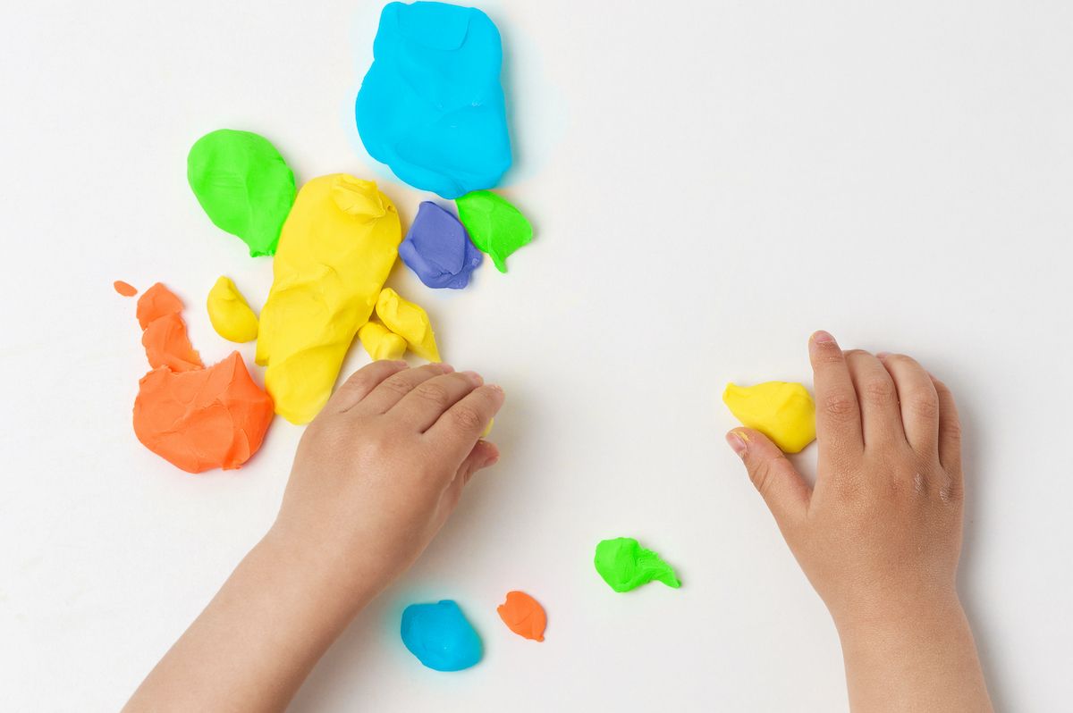 Cómo hacer slime y otros experimentos para niños con Maizena | Recepedia