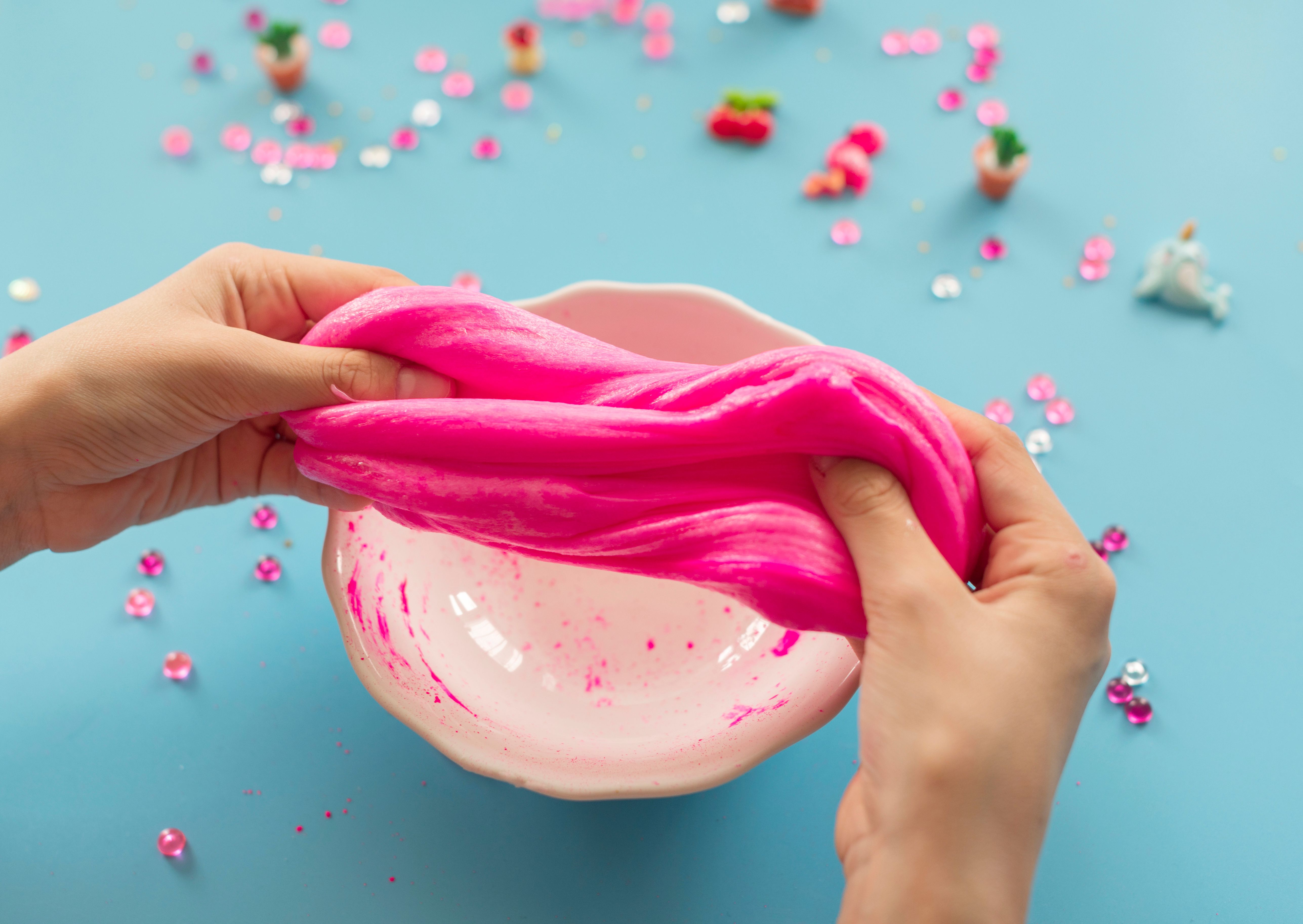 Cómo hacer slime y otros experimentos para niños con Maizena | Recepedia