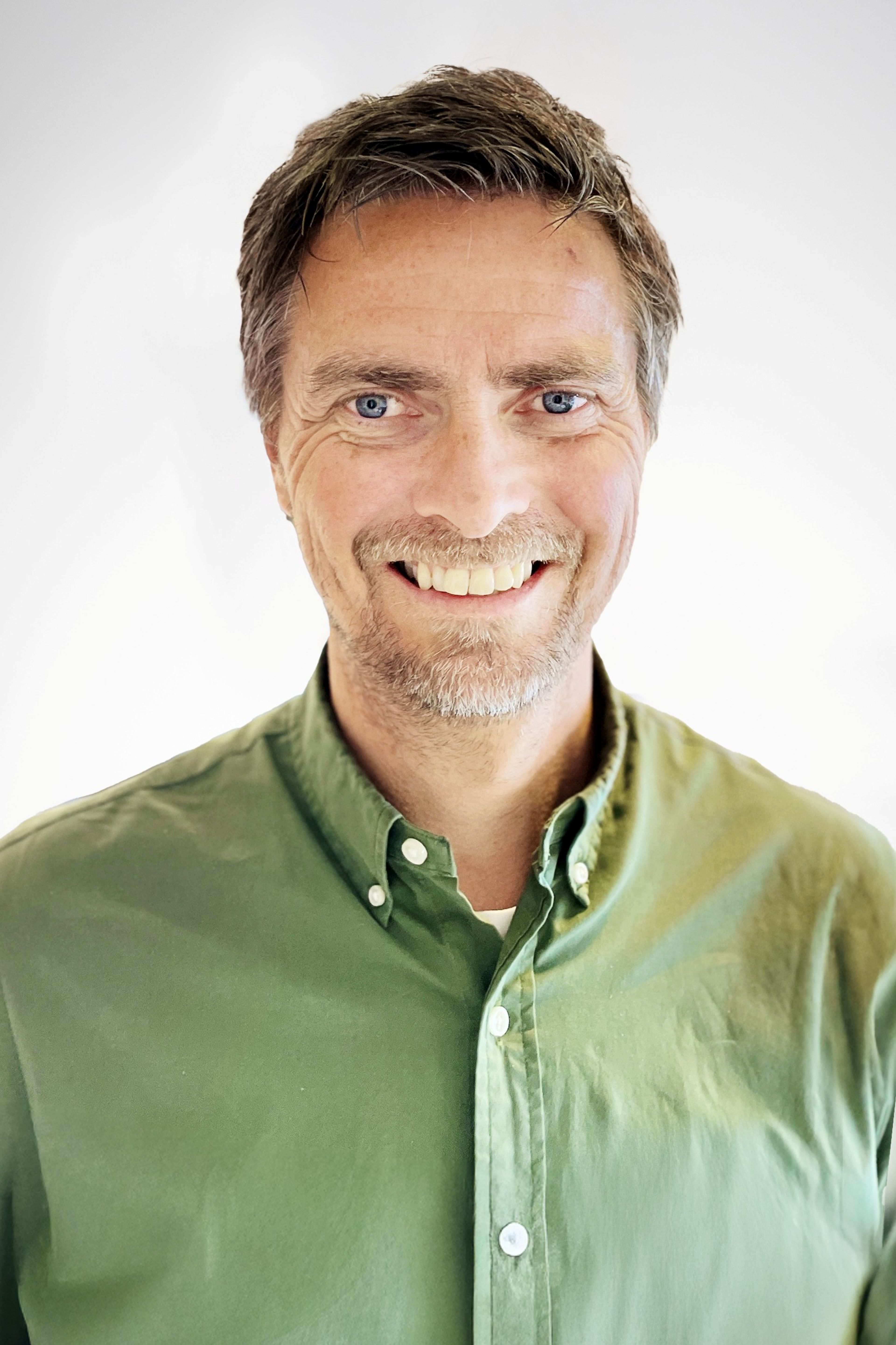 Portrait of Håkon Holmen, COO at AXTech.