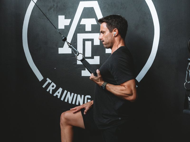 Inside Elite Fitness Training In North York Gyms