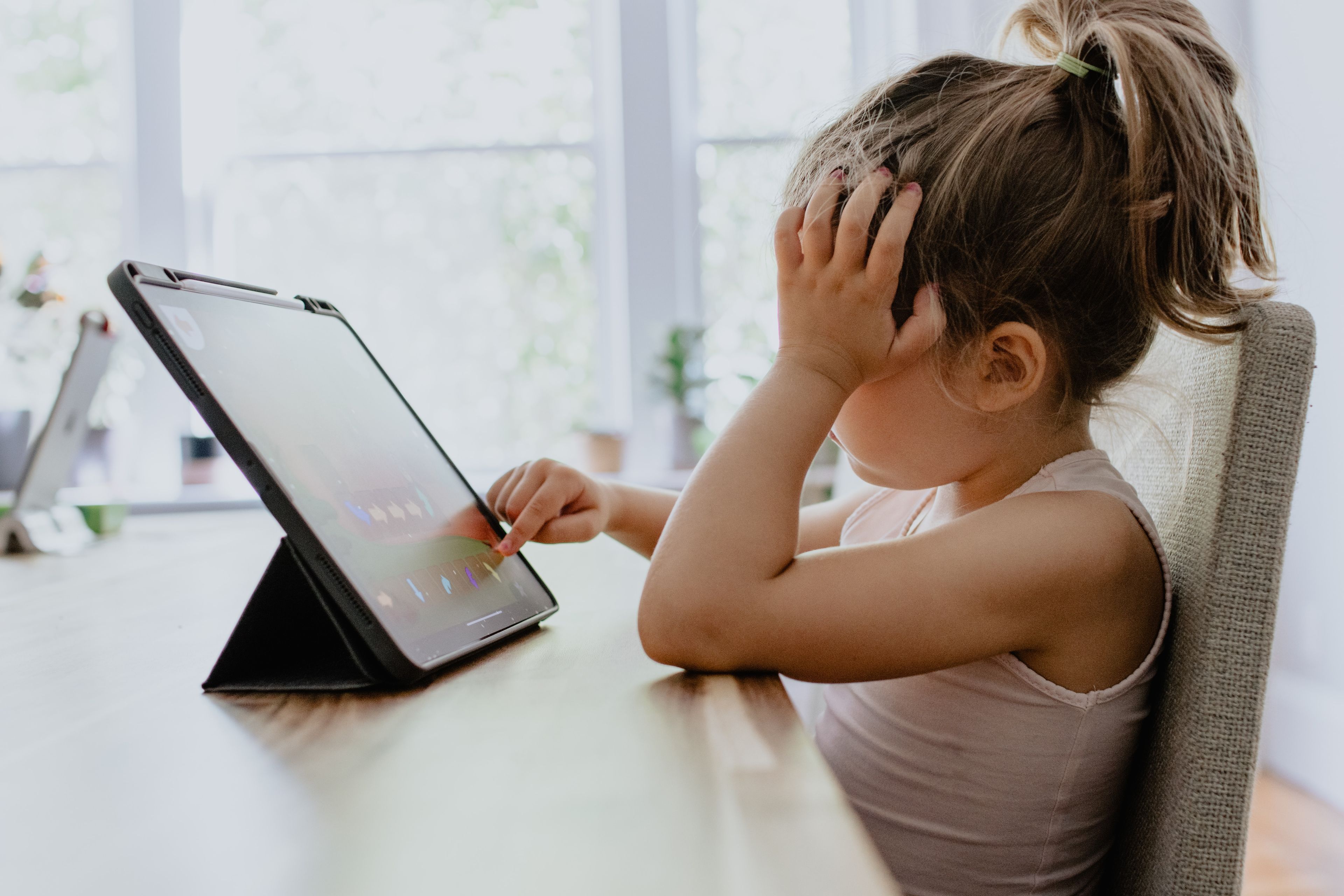 sharing children online