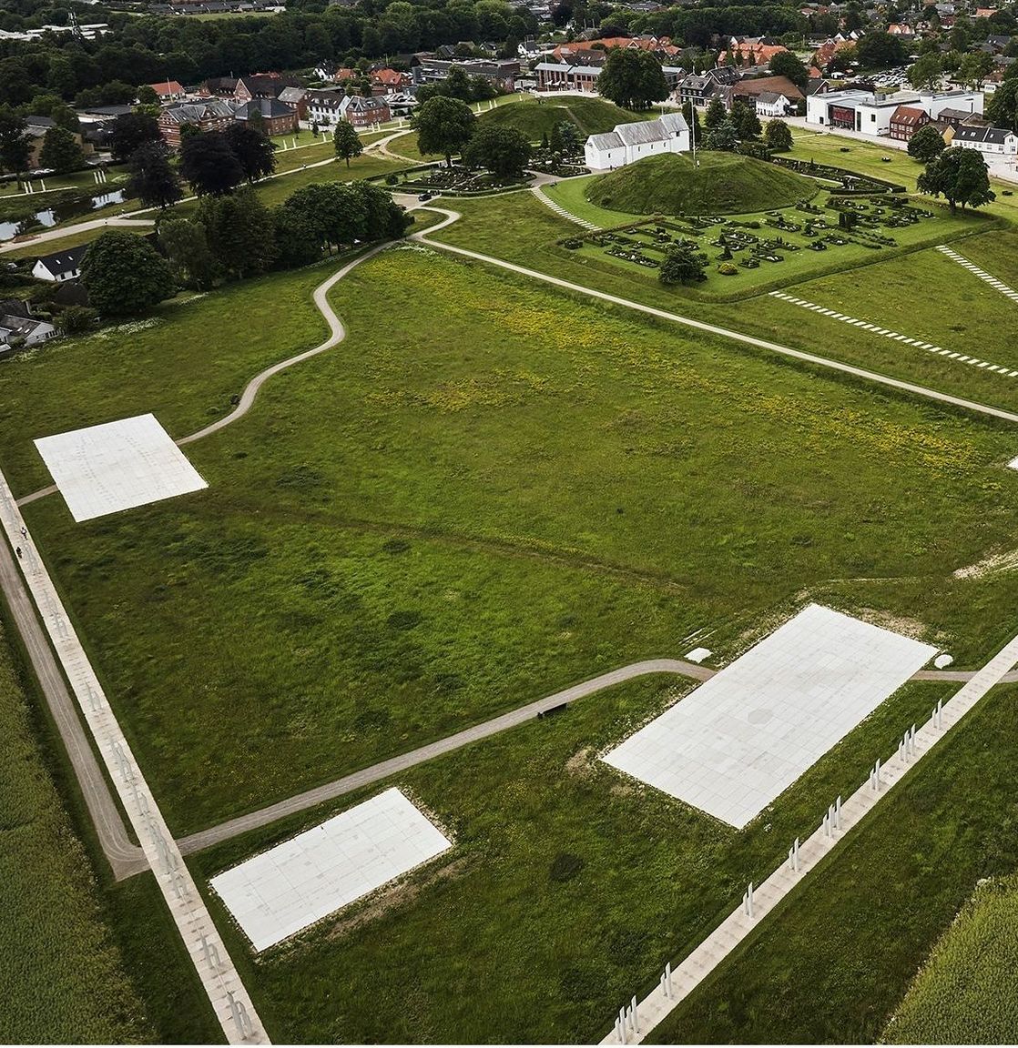 Monumentområdet fra luften