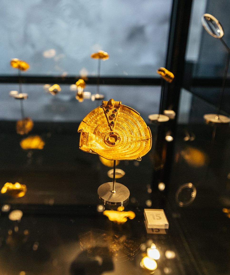 The gold treasure in a display case