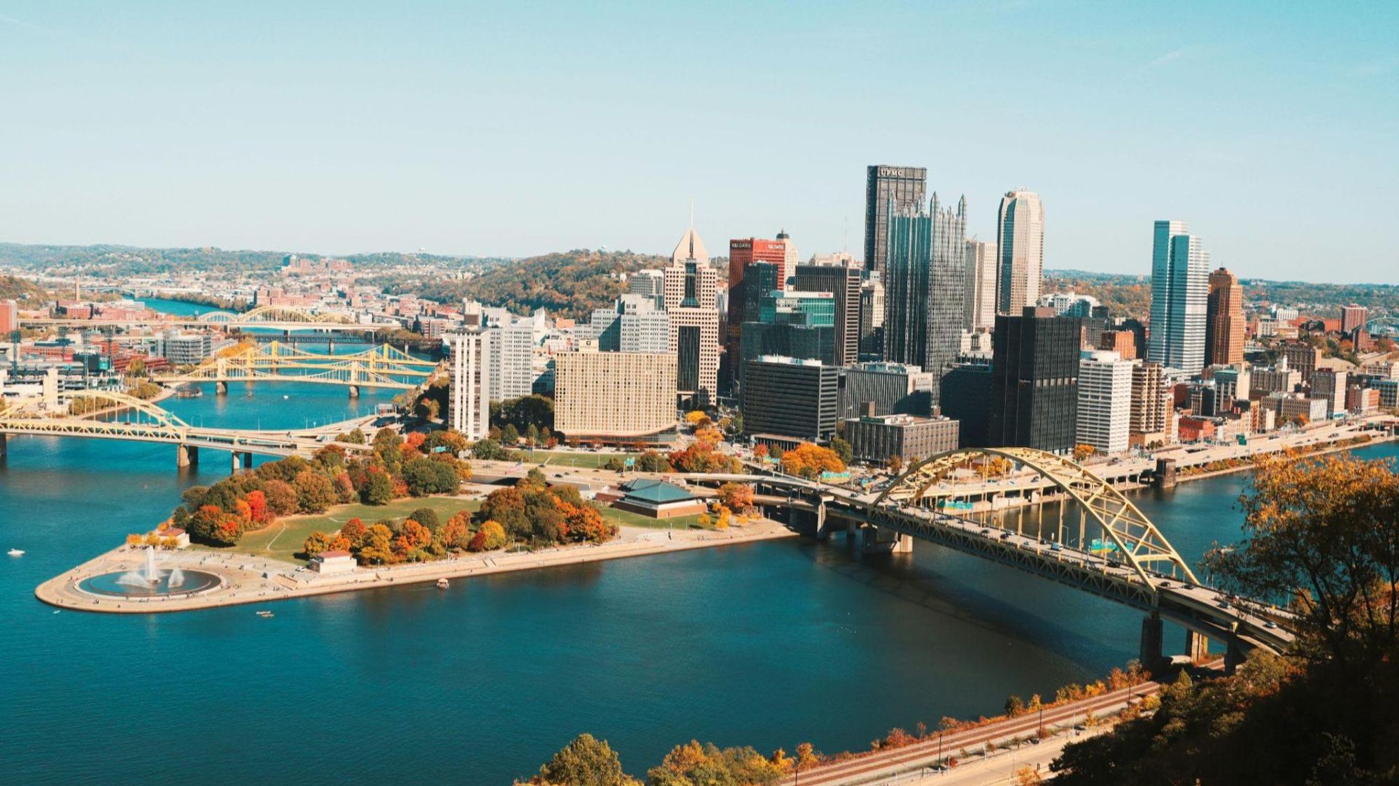 Photograph of the Pittsburgh skyline