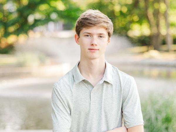 Senior Sessions — natural light photography