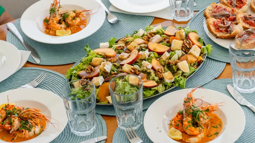 Lunch onboard a Yacht Getaways holiday