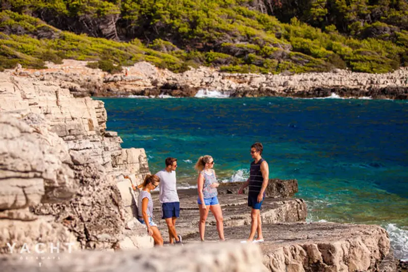 Visit Italy's amazing coast - Find hiking trails to take your breath away