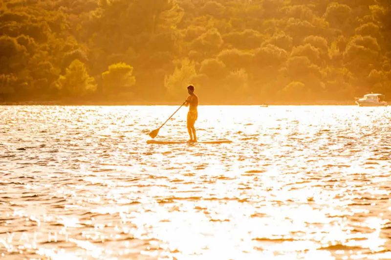 Greek city breaks by boat - Explore Athens and the surrounding coast