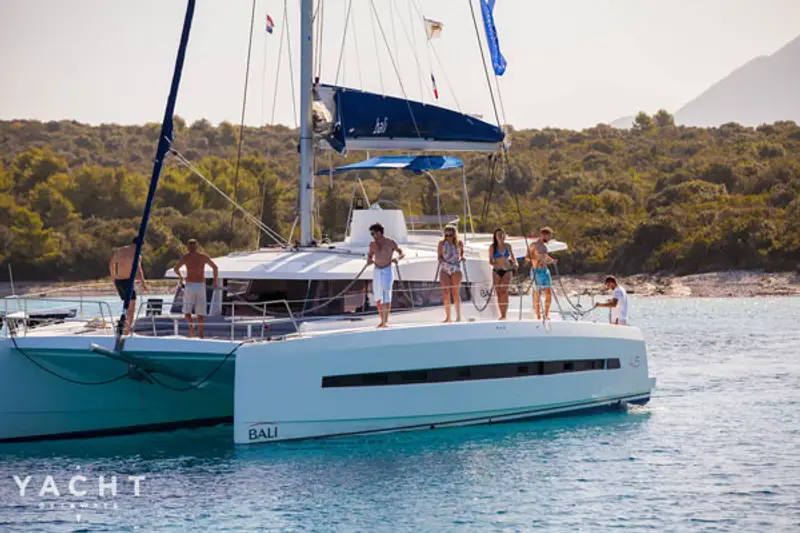 Greek island sailing tours - Island getaways untouched by humanity