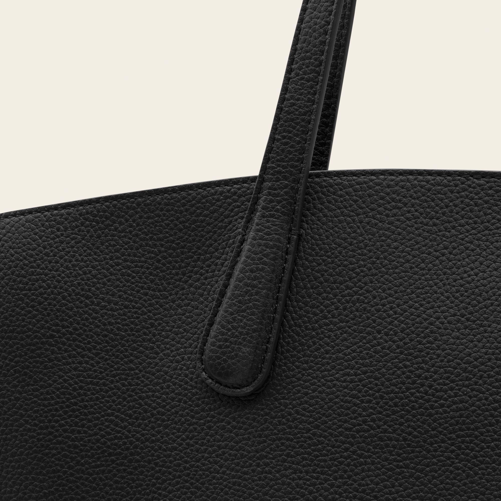 100% Cow Leather.
