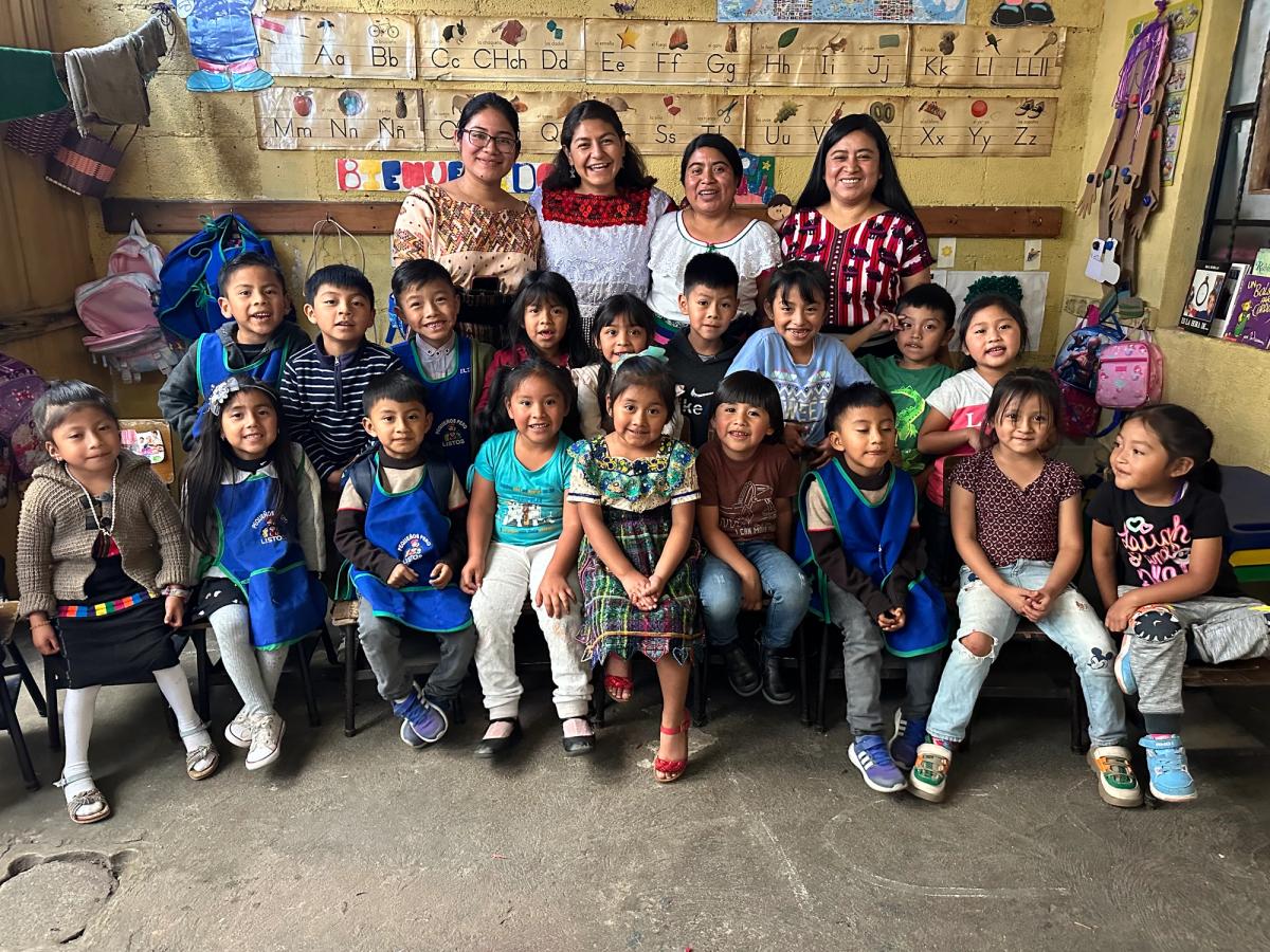 A full preschool class with their three teachers
