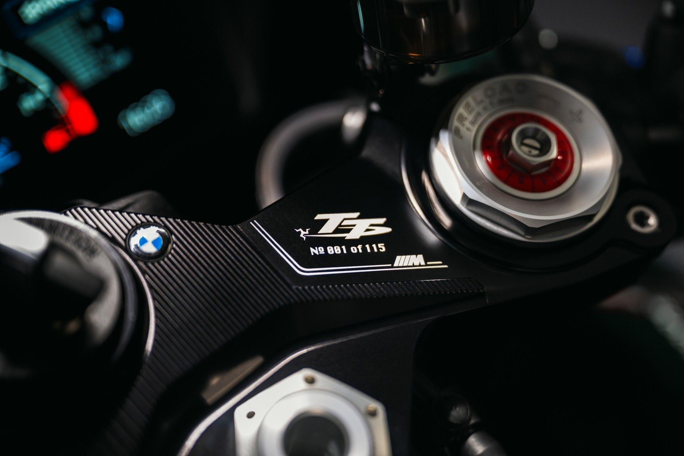 BMW M 1000 RR Isle of Man TT: una superbike creada para honrar la carrera más peligrosa del planeta 8