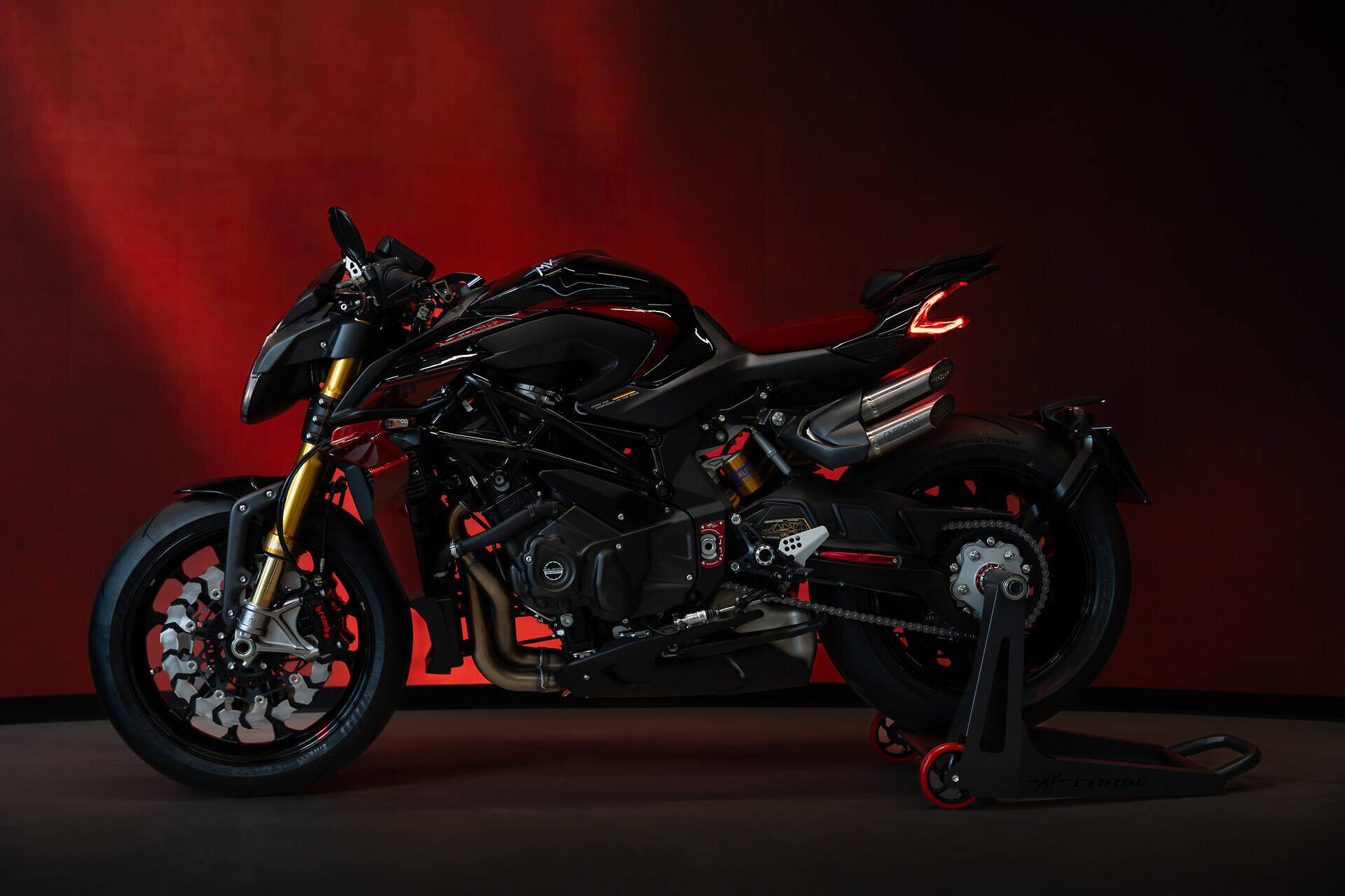 MV Agusta Brutale 1000 ABT: cuando dos obsesiones alemanas e italianas se encuentran en una naked de 208 caballos 10