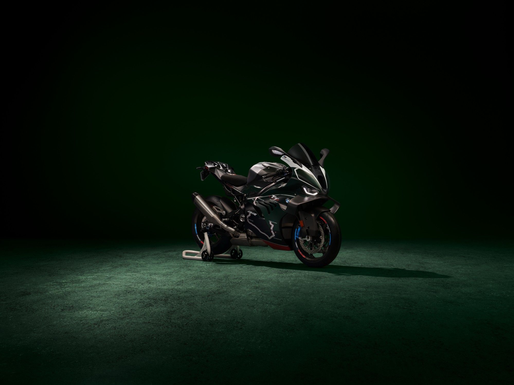 BMW M 1000 RR Isle of Man TT: una superbike creada para honrar la carrera más peligrosa del planeta