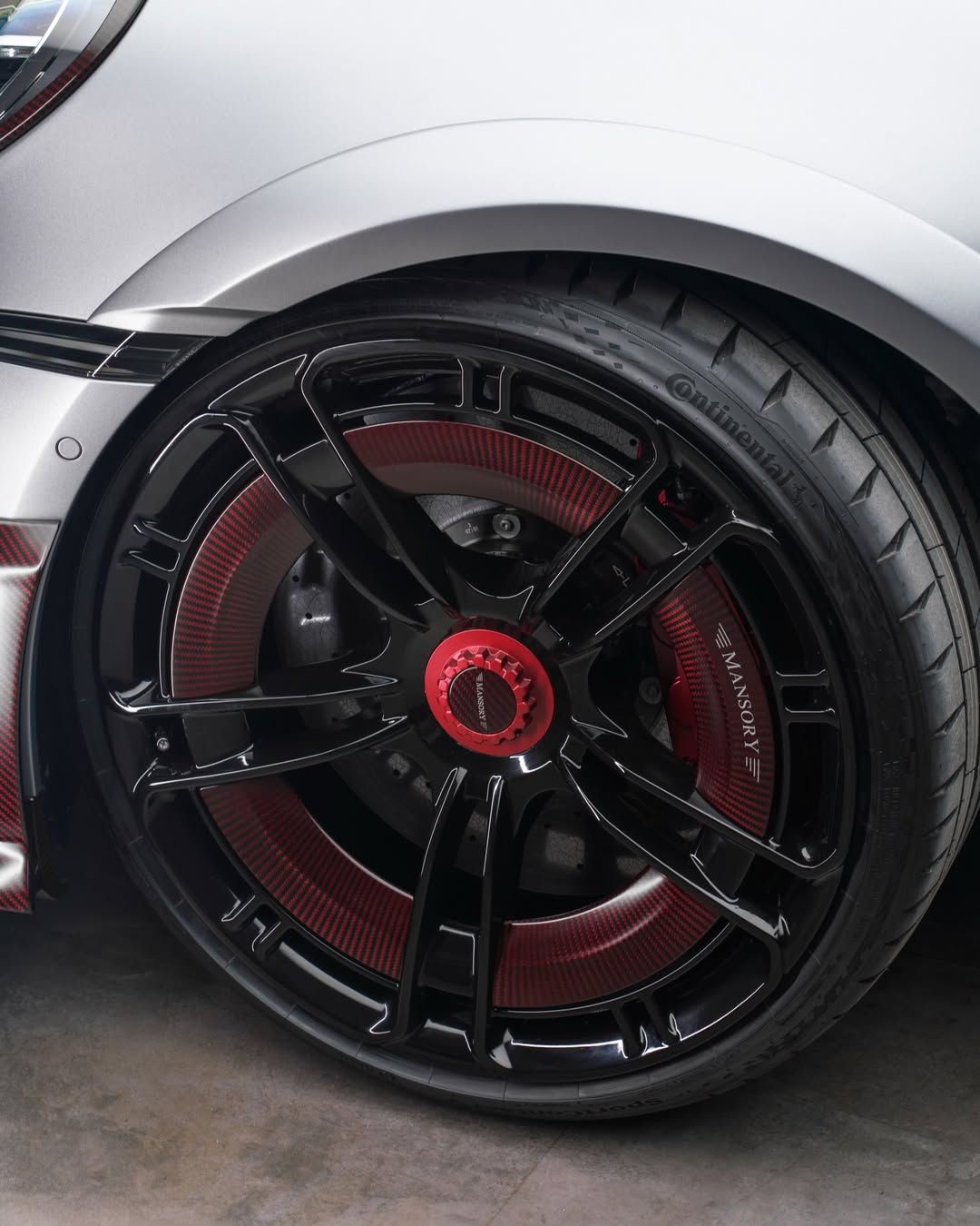 MANSORY lleva al Porsche 911 Turbo S al extremo con un nuevo paquete para el 992.2 5