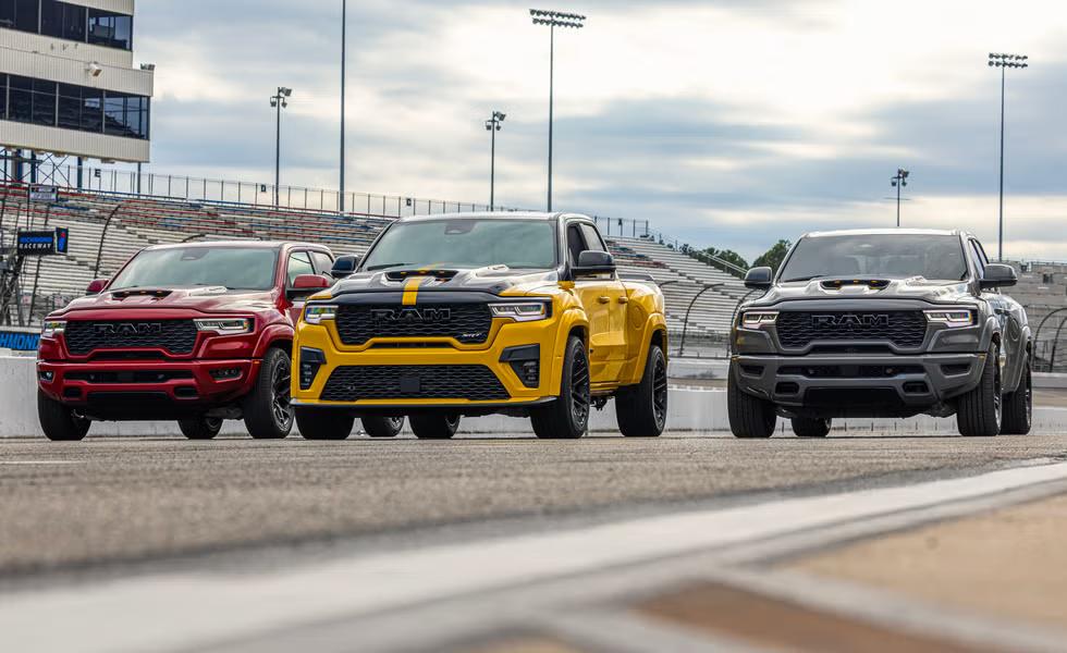 RAM revive las muscle trucks: así son las nuevas 2027 Ram 1500 Rumble Bee con hasta 777 caballos de potencia 2