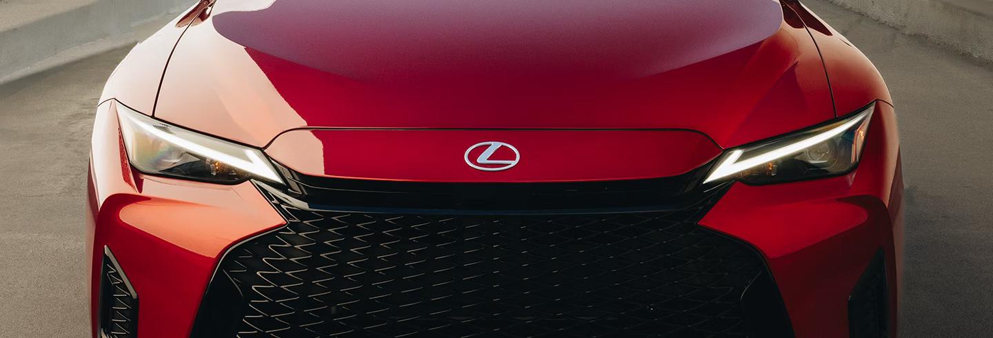 Lexus IS 350 F SPORT: el sedán japonés que sigue creyendo en los motores grandes 3