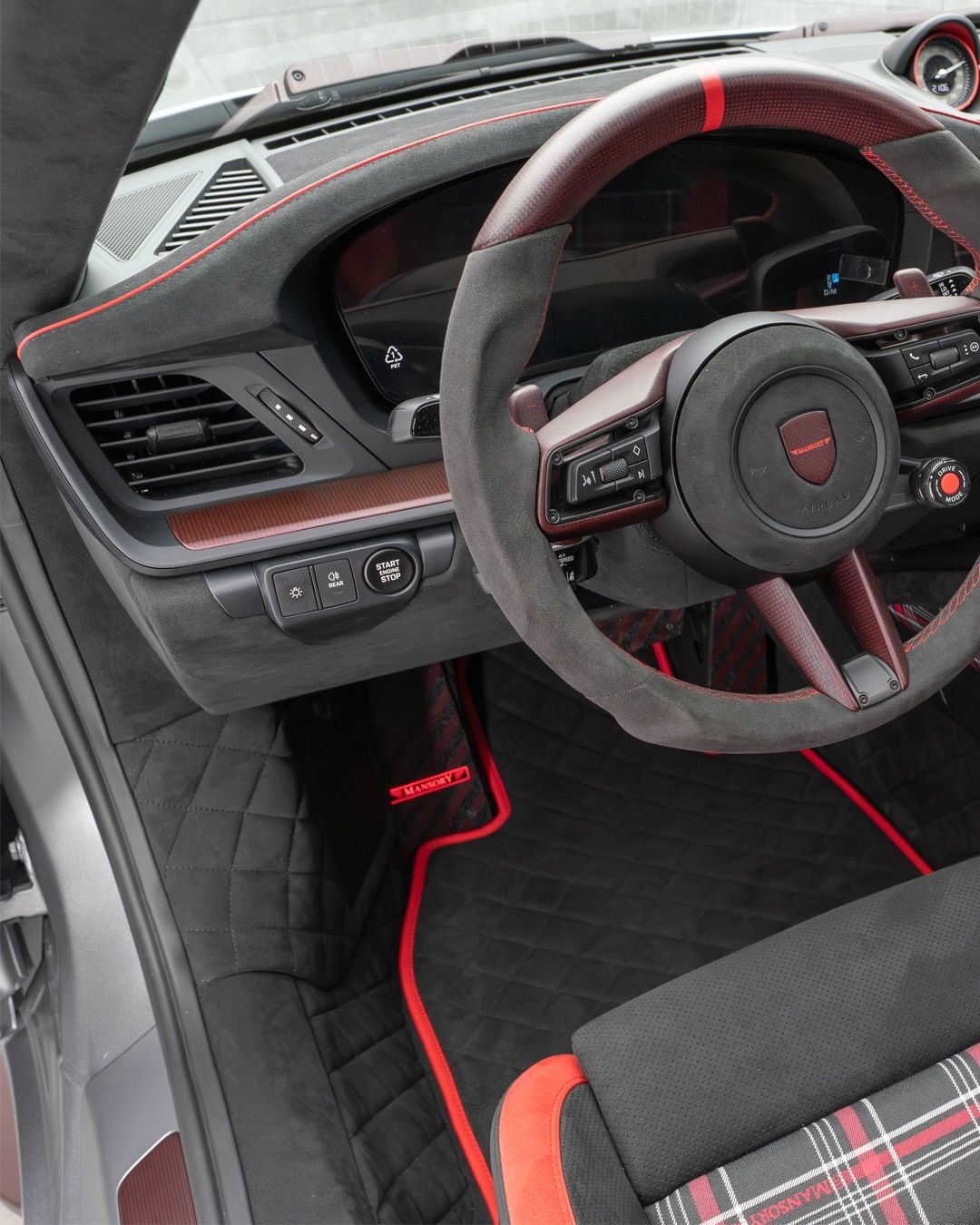 MANSORY lleva al Porsche 911 Turbo S al extremo con un nuevo paquete para el 992.2 11