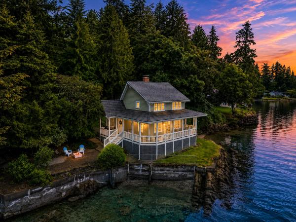 Exterior of waterfront vacation rental home on the Puget Sound