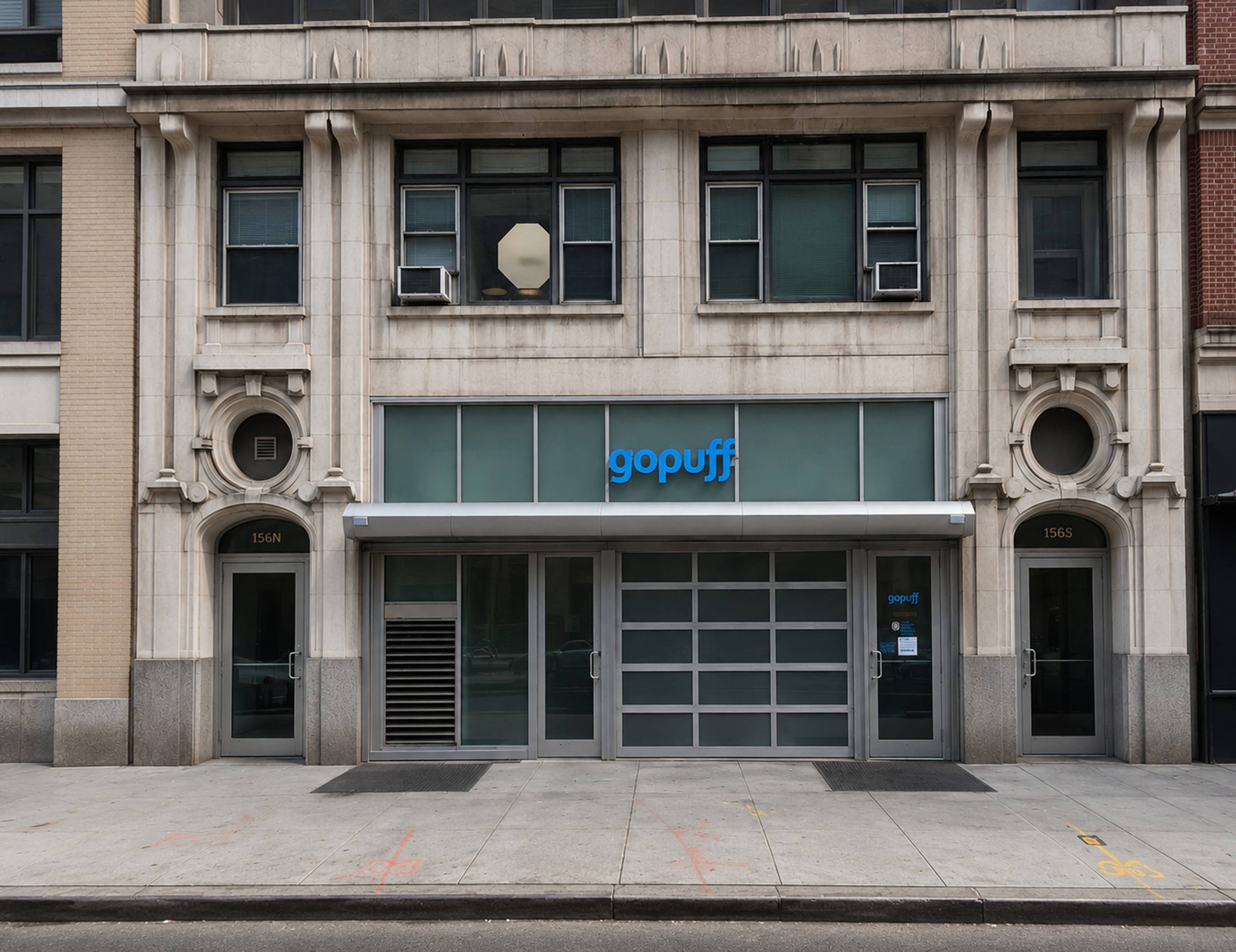 323 West 37th Street