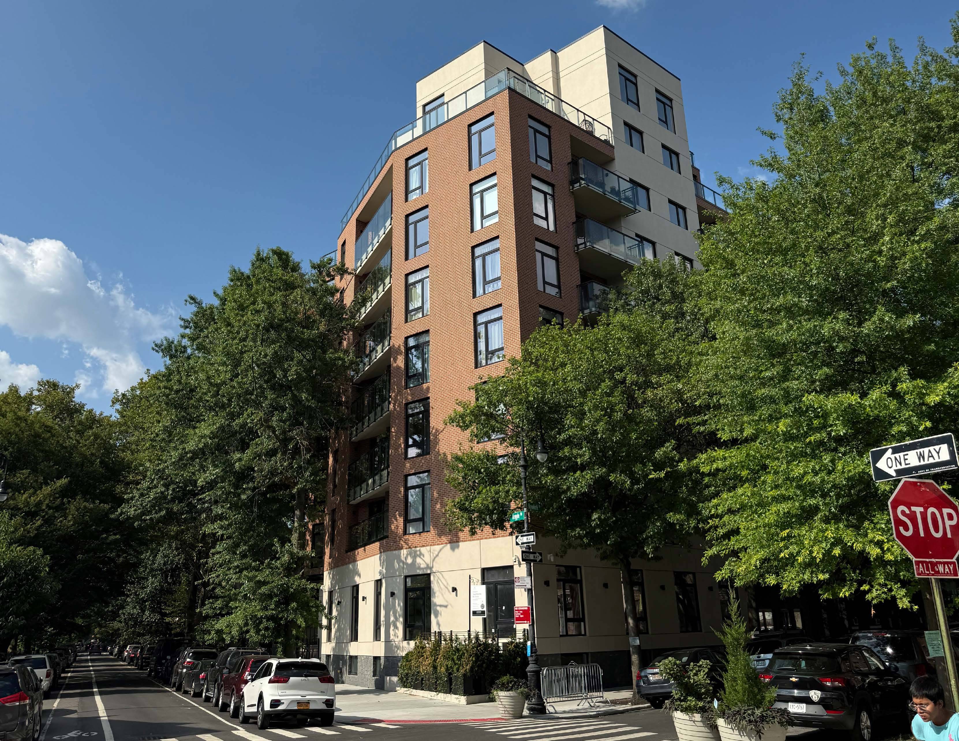 585 Argyle Road