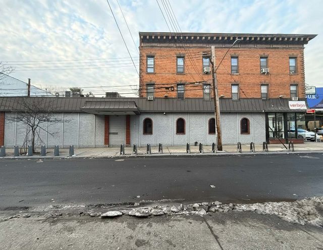 66-96 Fresh Pond Road