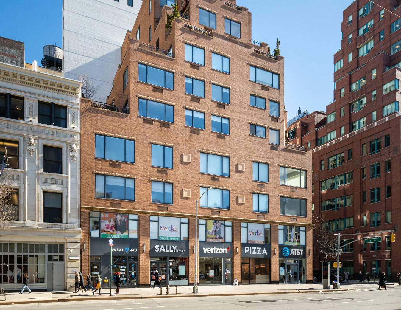 600 6th Ave