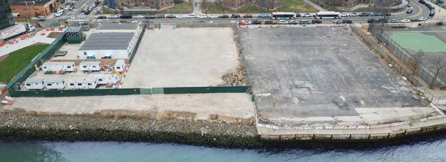 40/50 Halletts Point