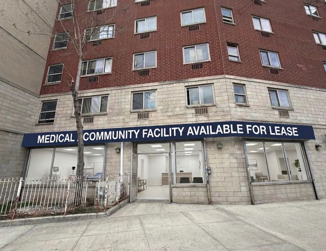 Photo of 1926 Crotona Parkway