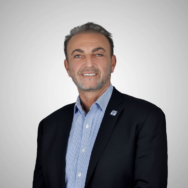 Portrait of Ricky Aryeh