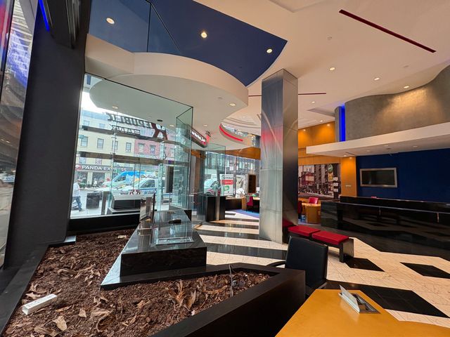 830 Third Avenue (Corner)