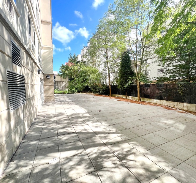 Photo of 1382 Shakespeare Avenue