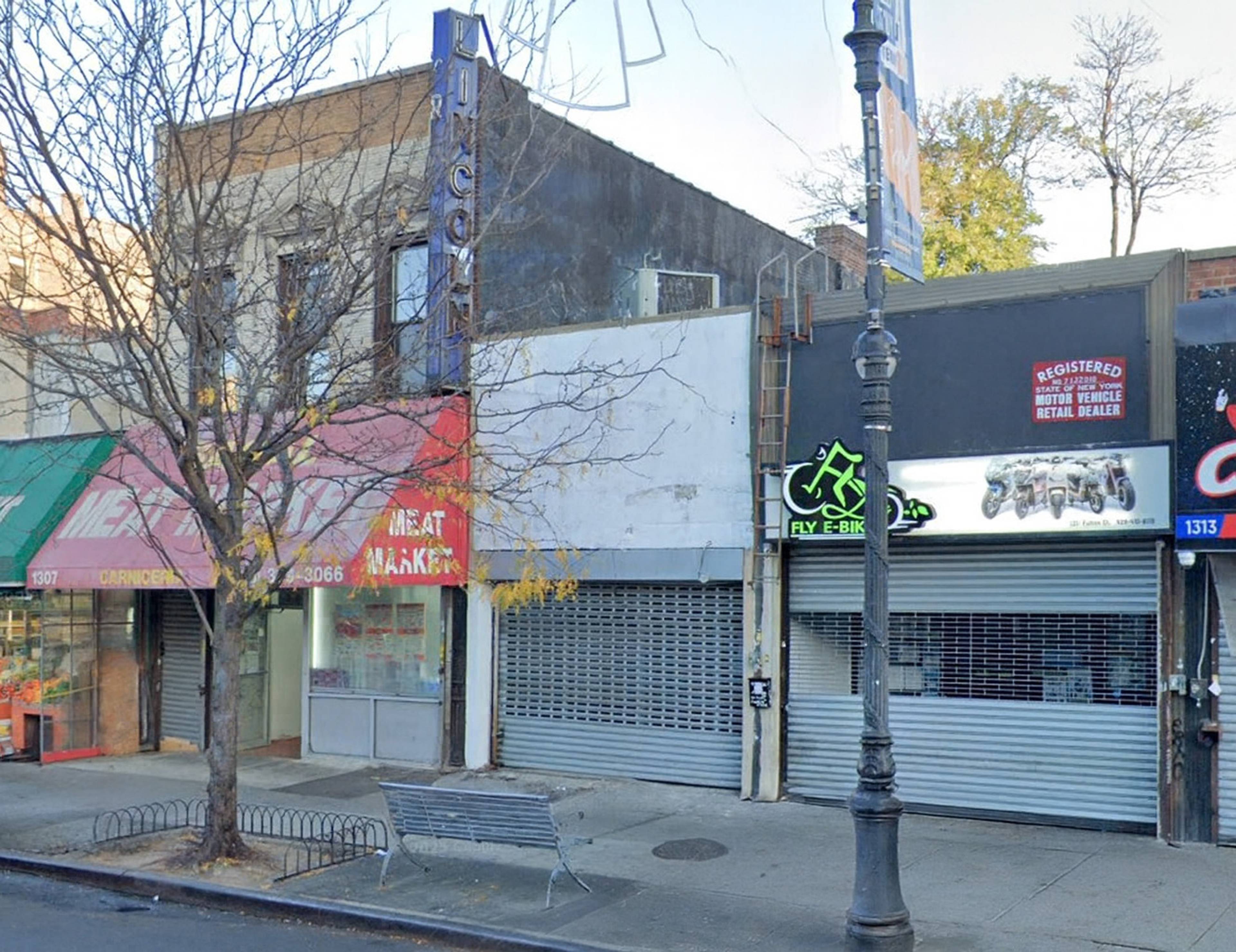 1309 Fulton Street