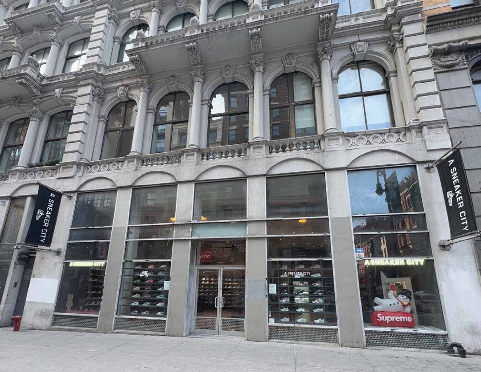 659 Broadway