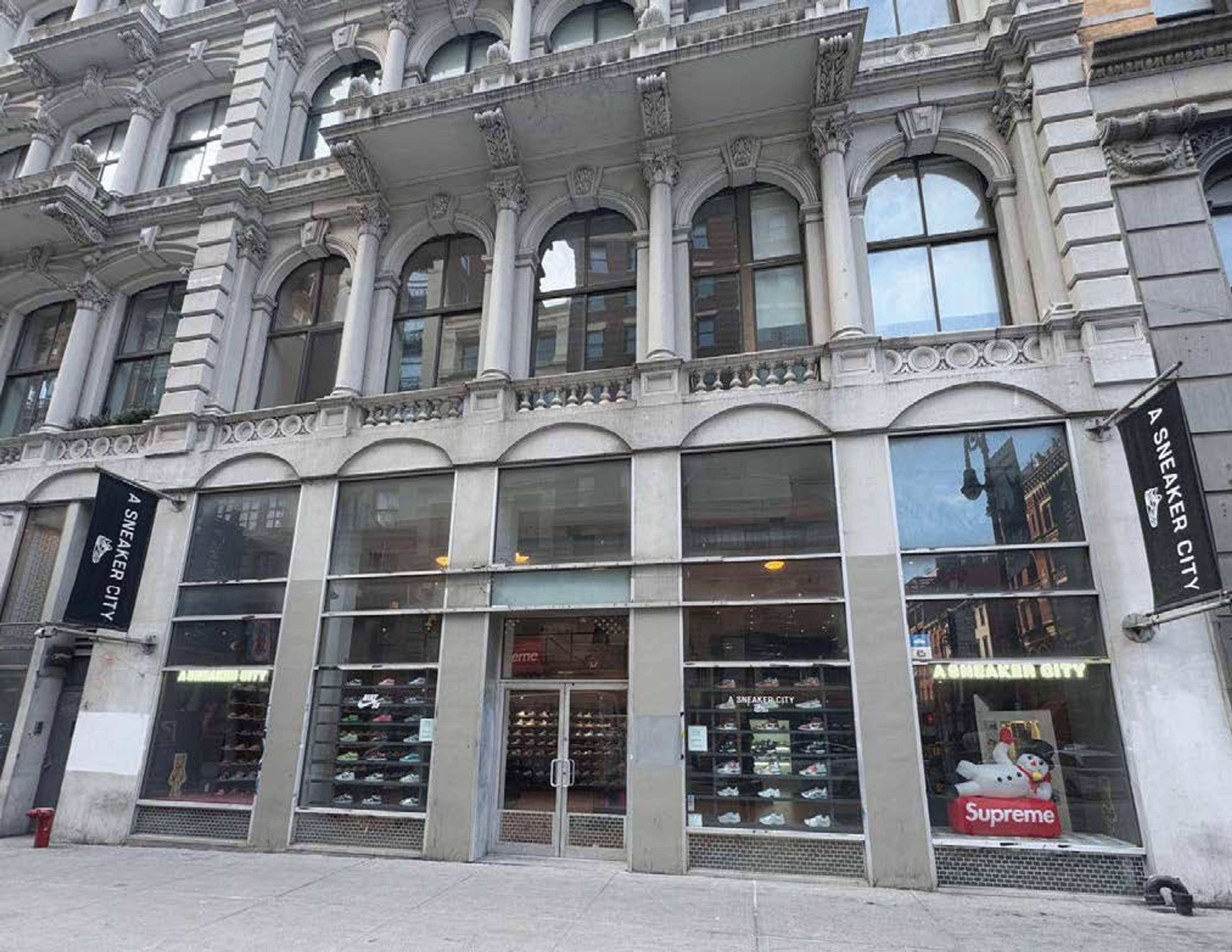 659 Broadway