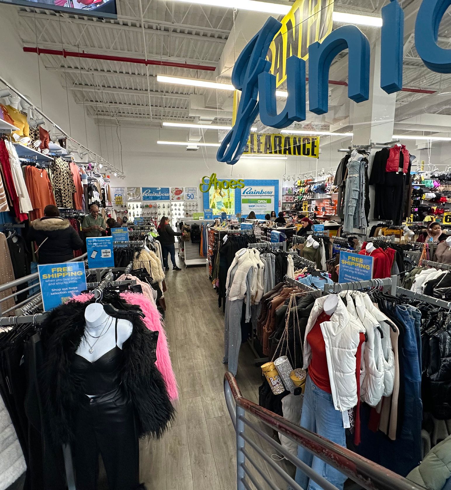 571 East 138th Street