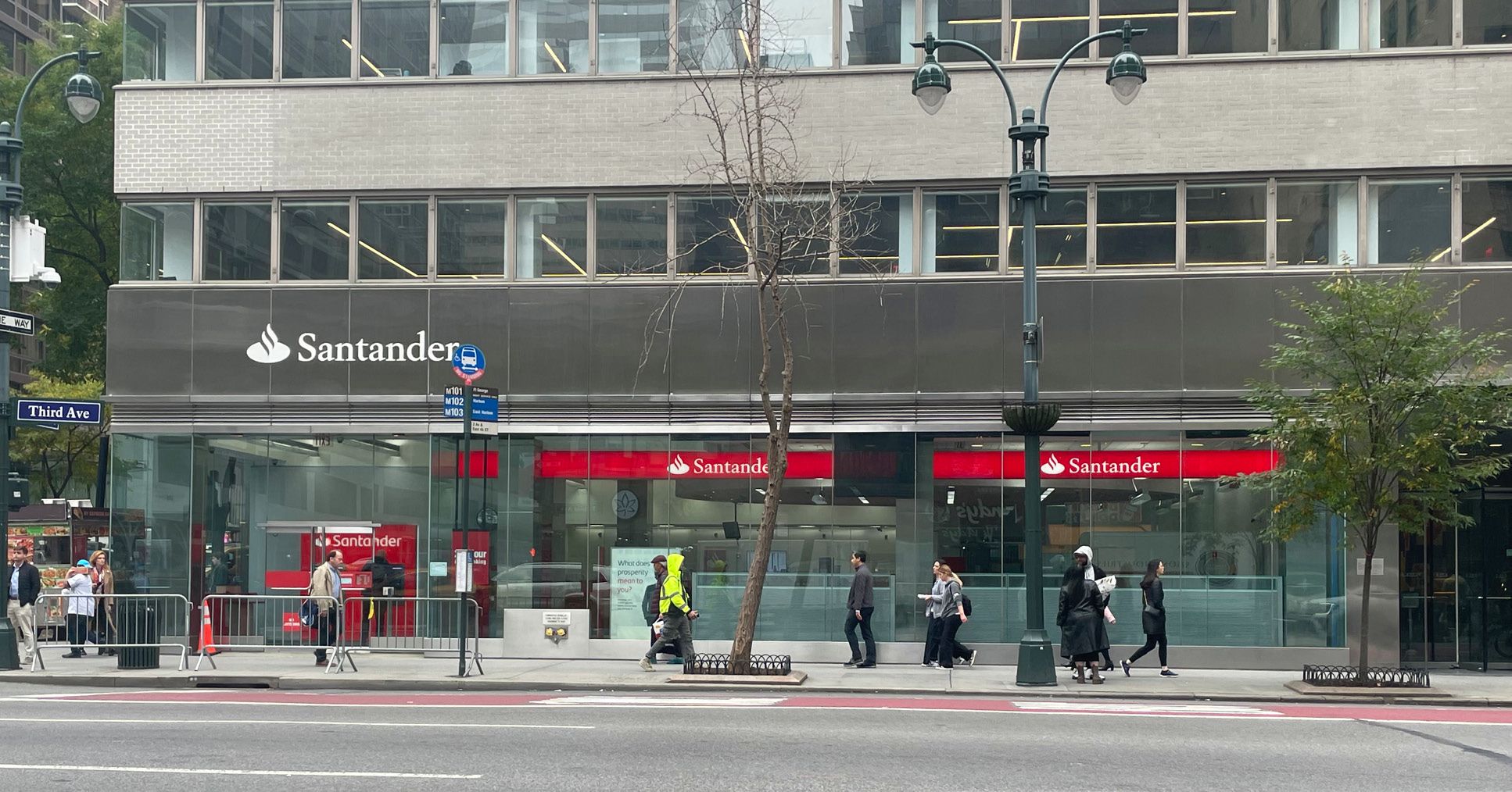 Photo of 711 Third Avenue