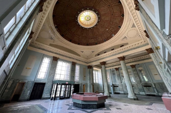 807 Manhattan Avenue