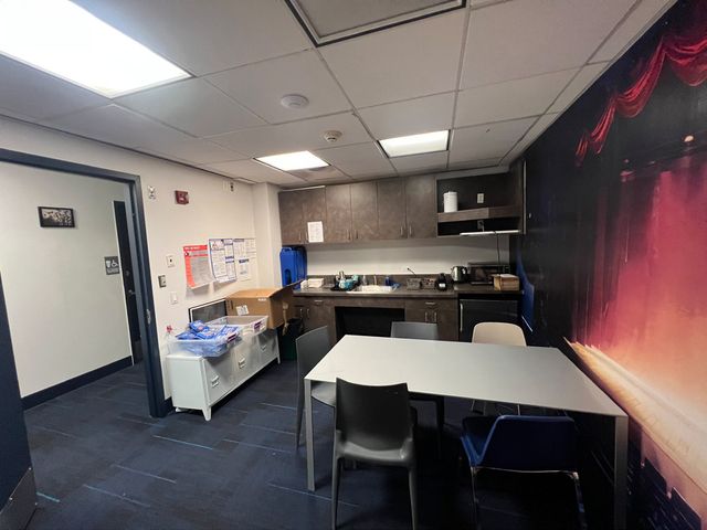 Photo of 785 Broadway