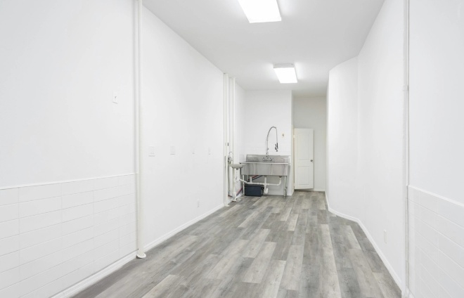 390 Metropolitan Avenue