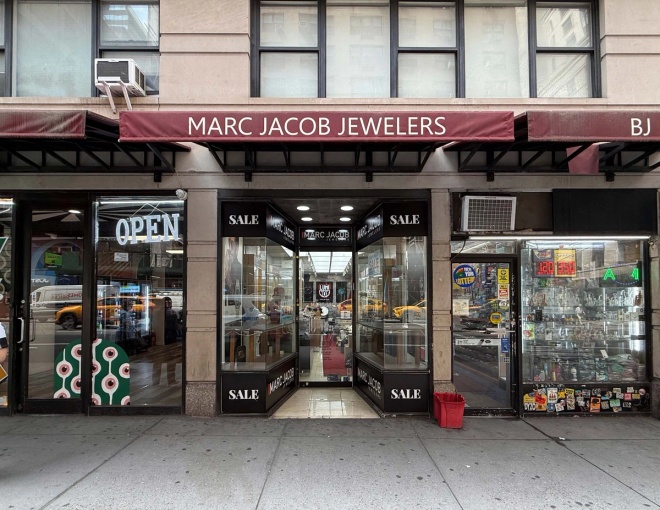 668 Lexington Avenue